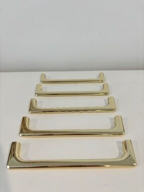 SET OF FIVE gold toned metal drawer handles dresser pulls w/screws 5.25" wide